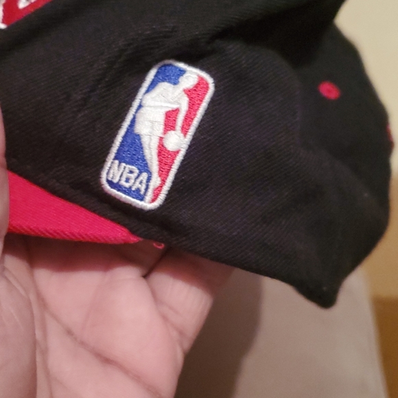 Chicago bulls hat - Picture 3 of 8